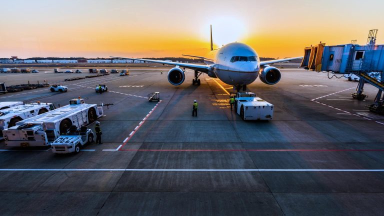 Helsinki Airport blog Discover how Helsinki Airport and AMORPH SYSTEMS optimized passenger flow predictions, improved queue forecasts, and enhanced the travel experience with real-time data.